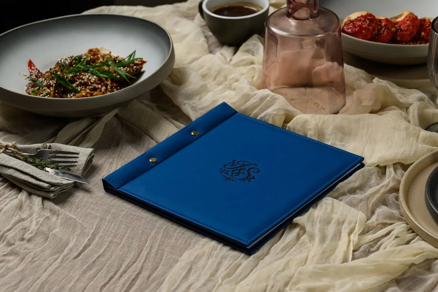 Branded table pieces