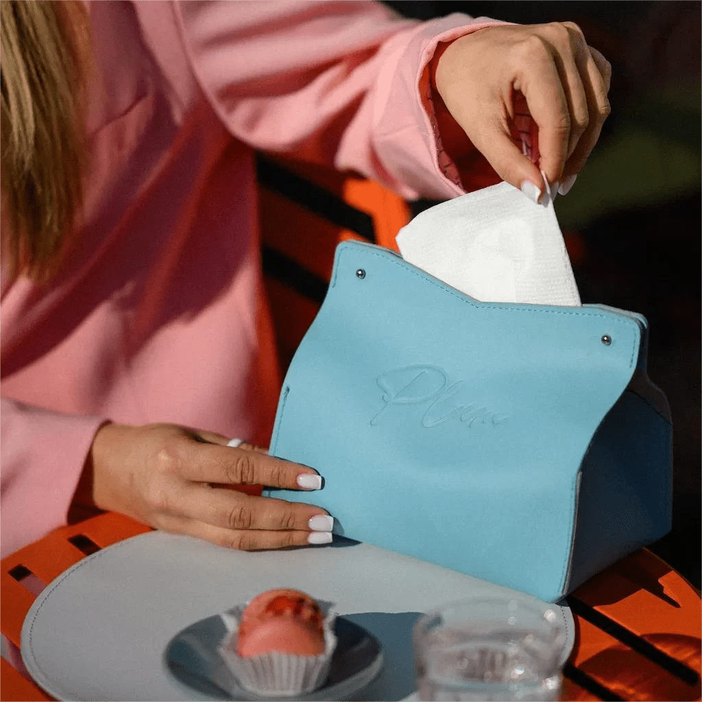 Funda de cuero para cajas de pañuelos, ideal para restaurantes, hoteles e interiores de hospitalidad premium.