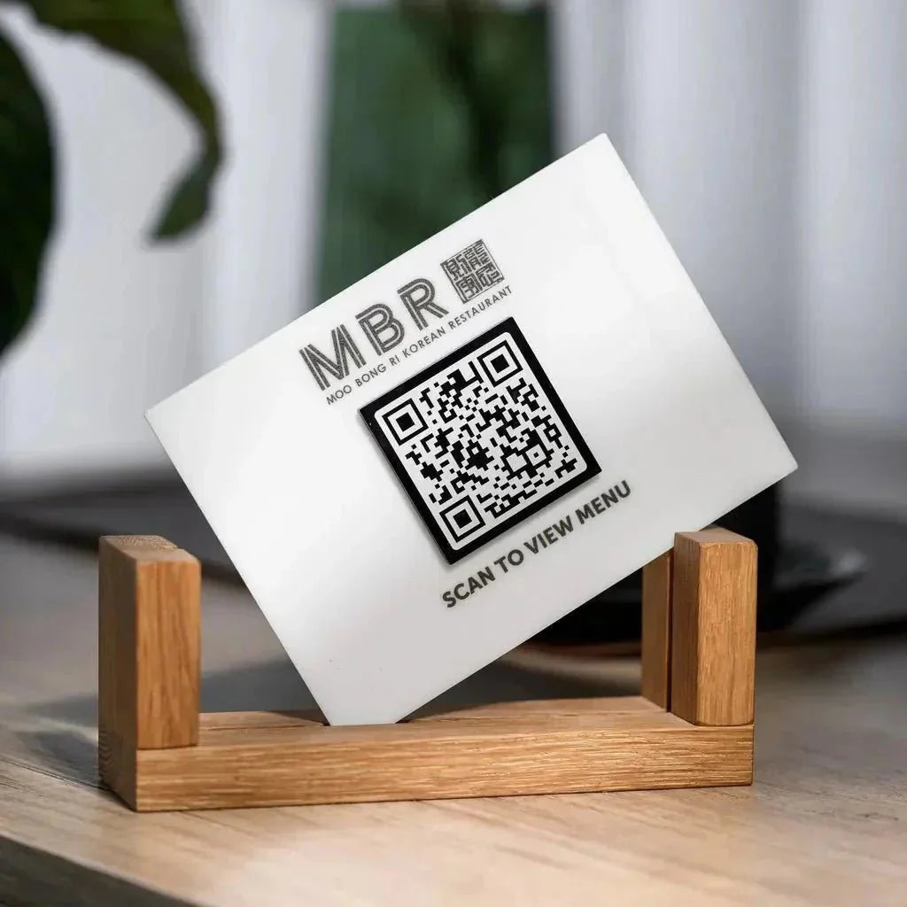 QR Displays vs Printed Menus: Cost, Hygiene & UX in 2025 - Inko Horeca Accessories