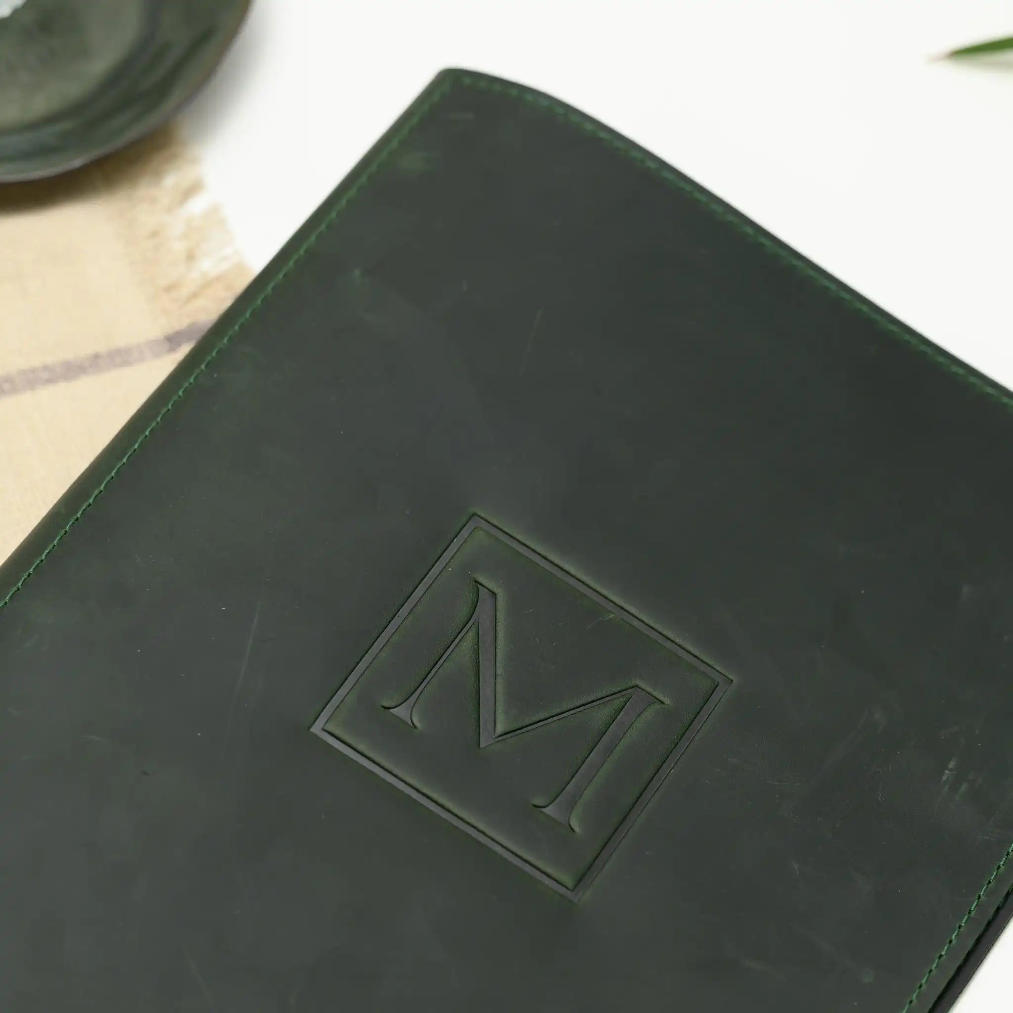  Customize your menu with our personalized cover, reflecting your unique brand identity and charm.