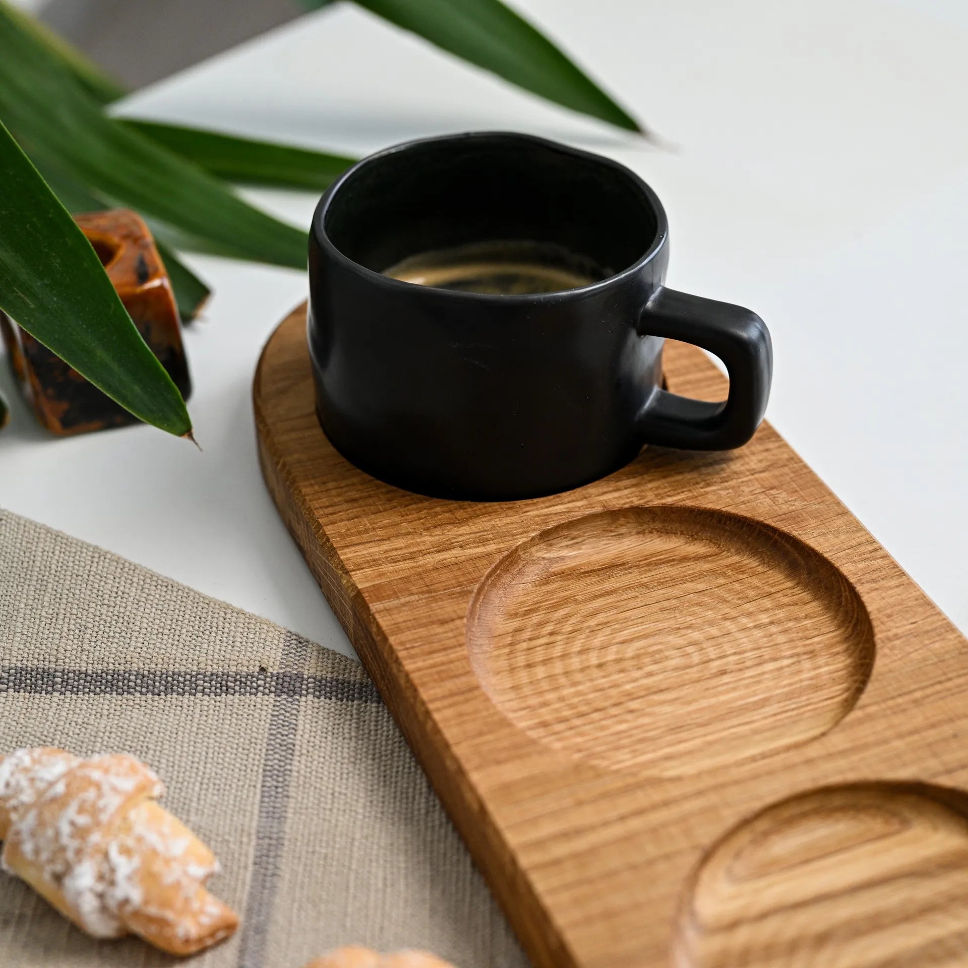 Customized serving tray for cafes and restaurants, featuring a rustic wood design for a chic and functional serving solution.