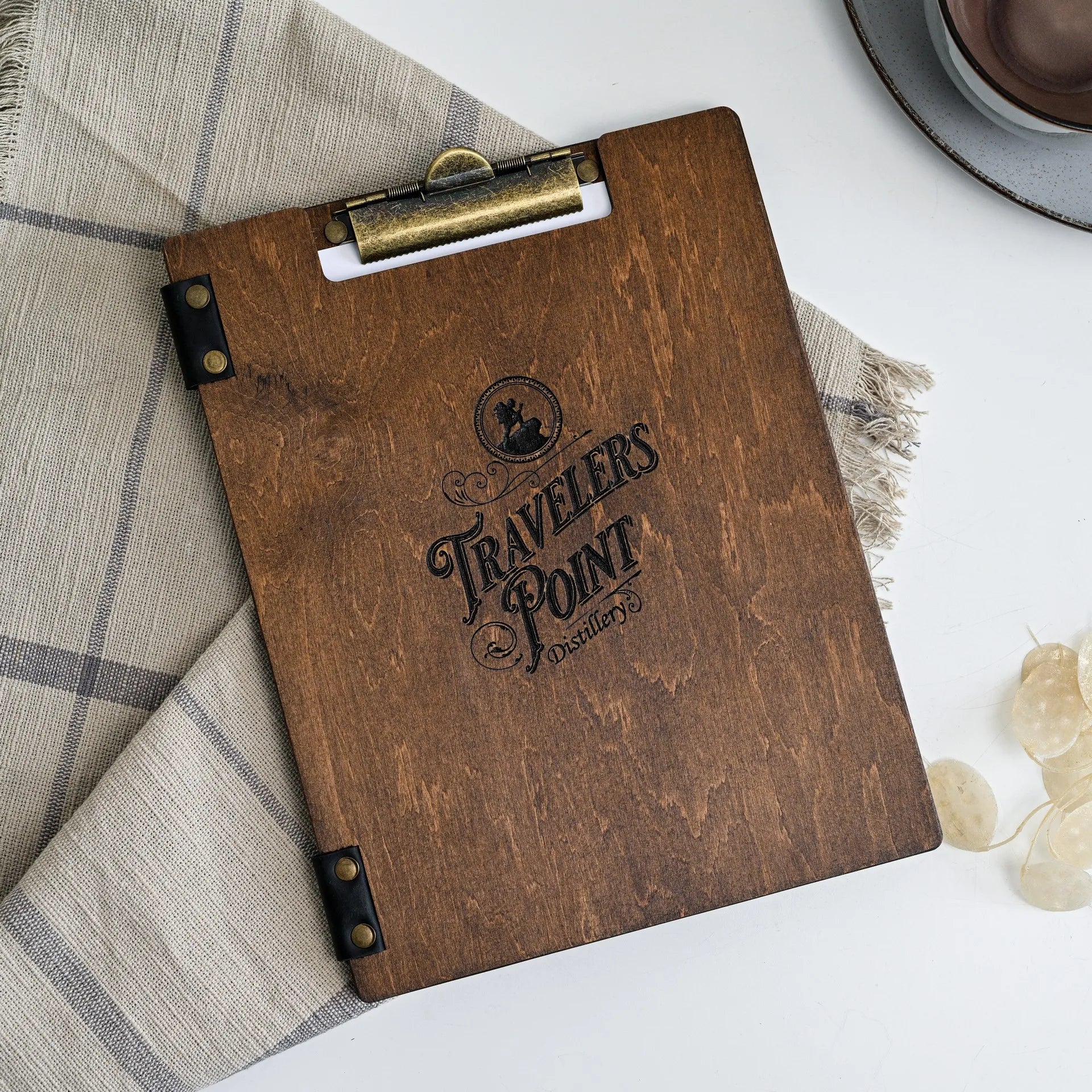 Our hardcover menu binder allows for seamless sheet changes, ensuring your menu is always up-to-date.