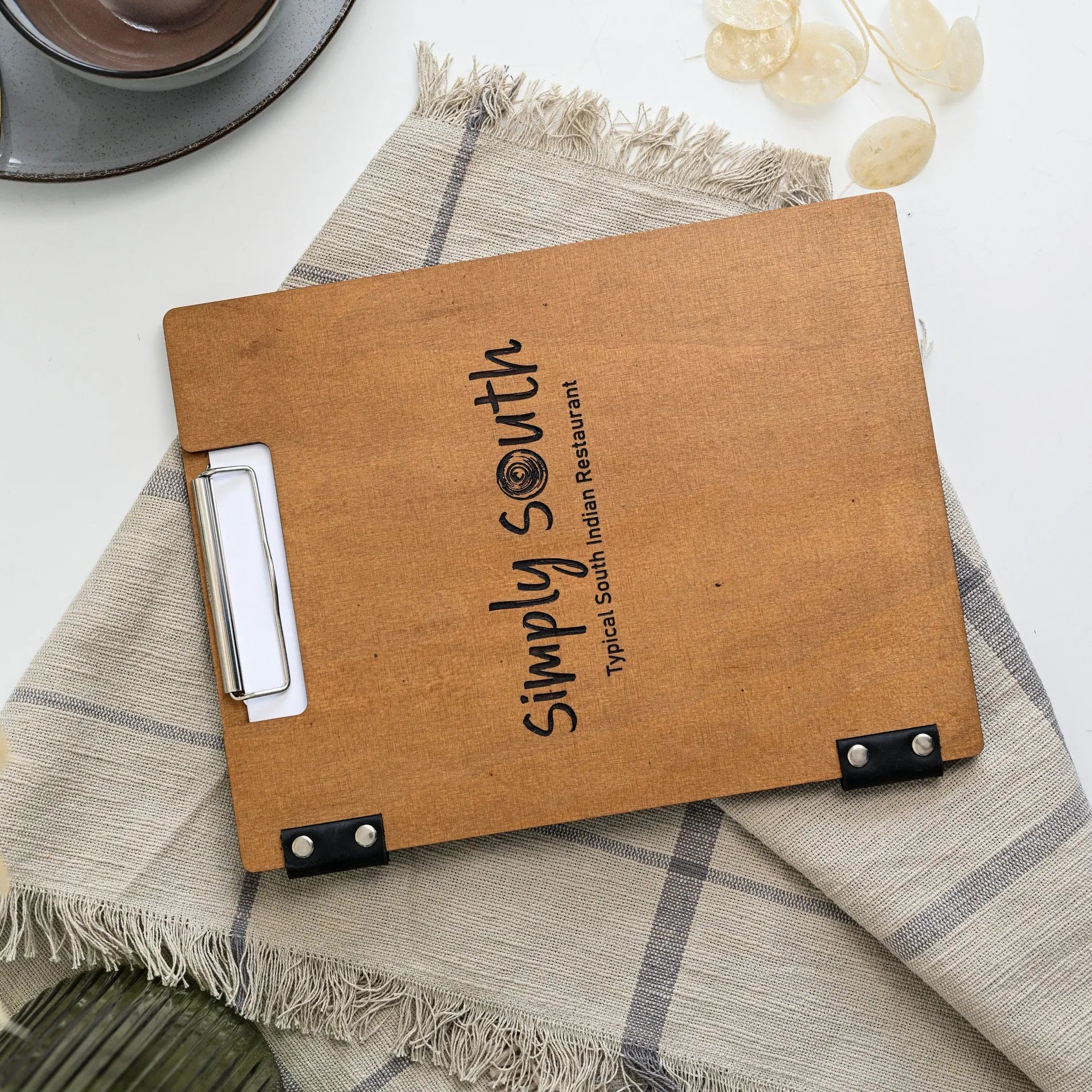 Changeable Sheets Menu Book: Ensure your menu stays fresh and up-to-date with easy sheet changes.