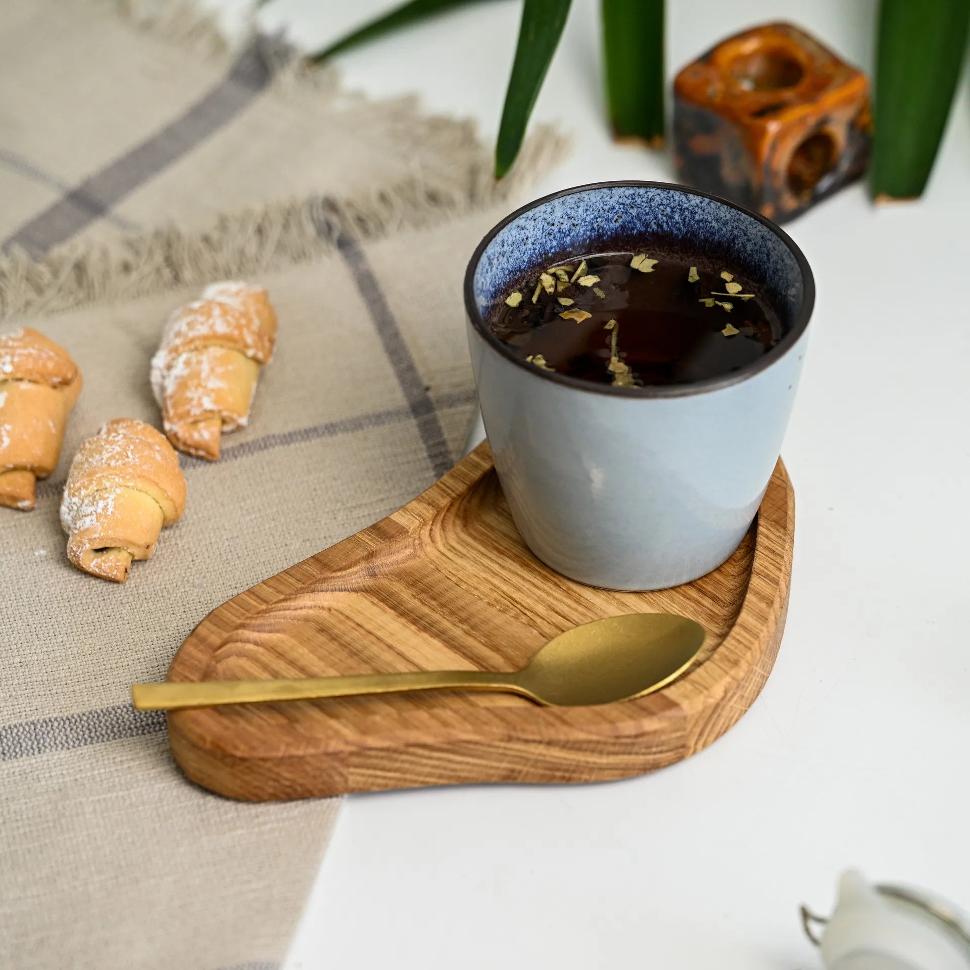 Rustic wooden tray, perfect for hotel breakfast service, providing a charming and functional way to deliver morning meals to guests.