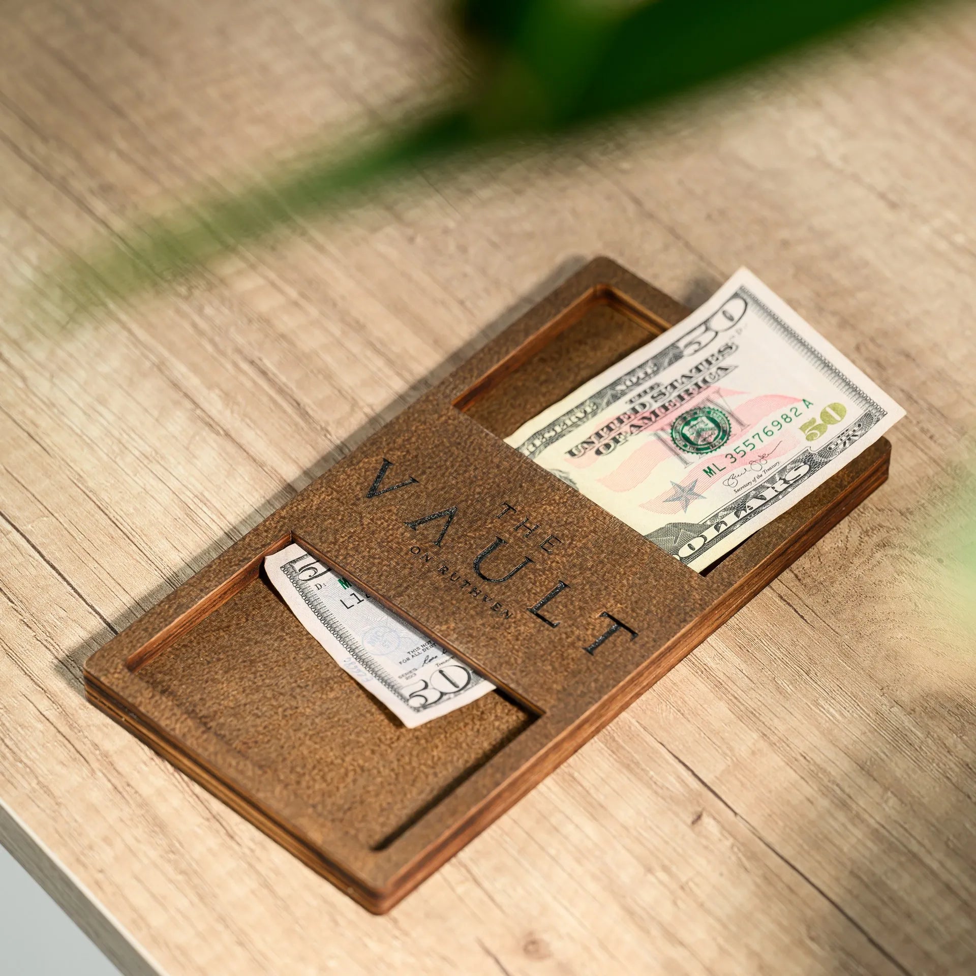 Stylish wooden bill presenter for cafes and bars, perfect for presenting guest checks with elegance and durability.