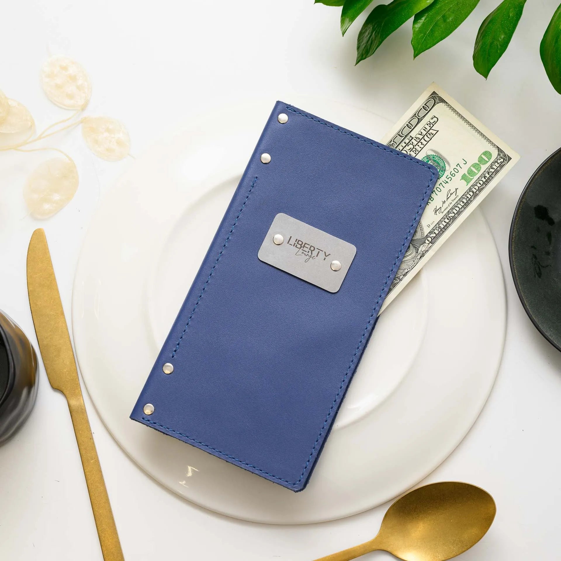 Check holder for restaurants: keep tabs organized.