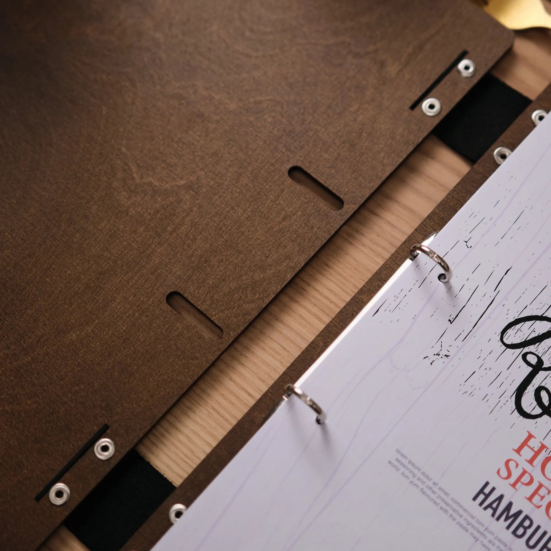 Wooden Menu Holder with Ring Binder Mechanism (M04A4)