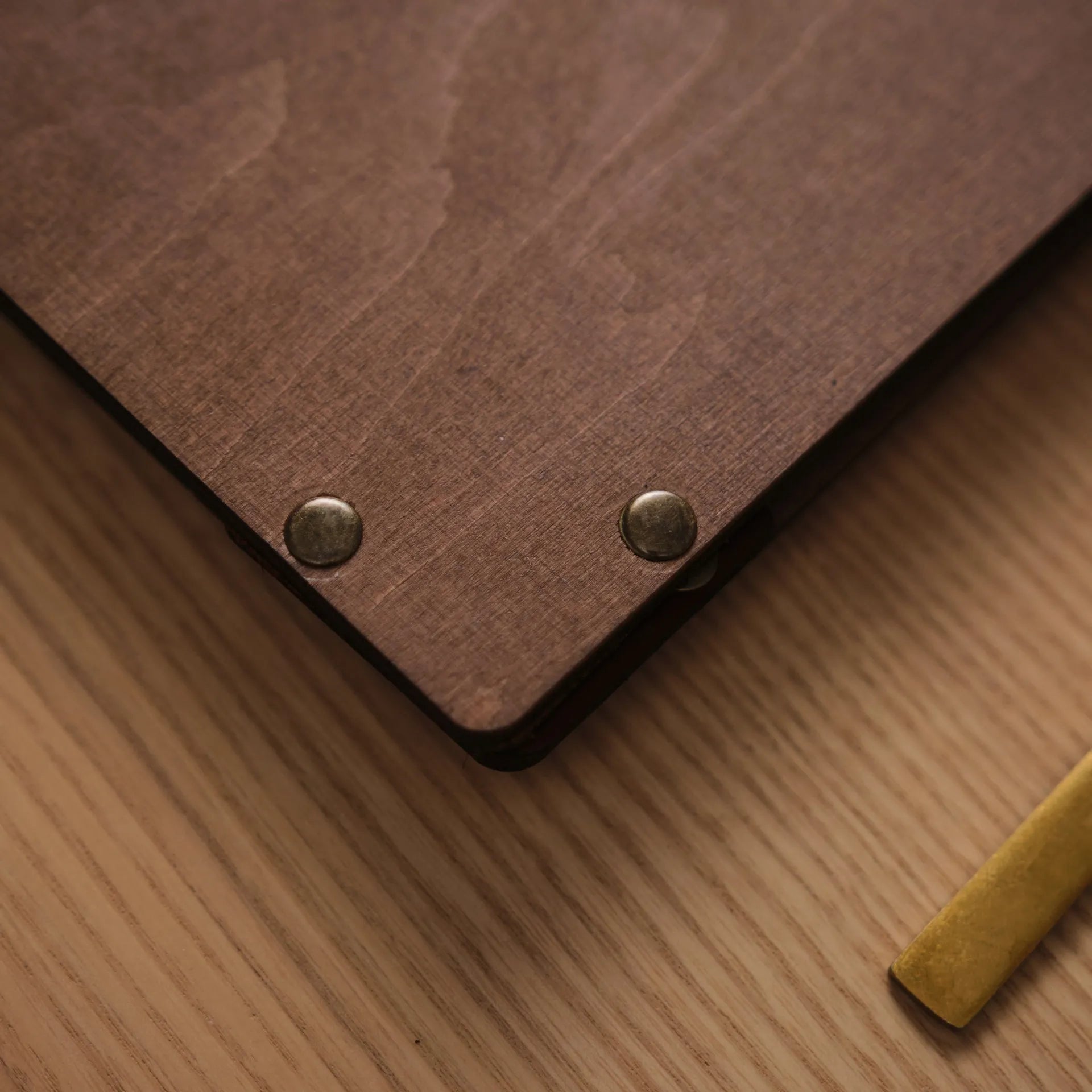 Wooden Menu Clipboard with Leather Spine (M06A1)