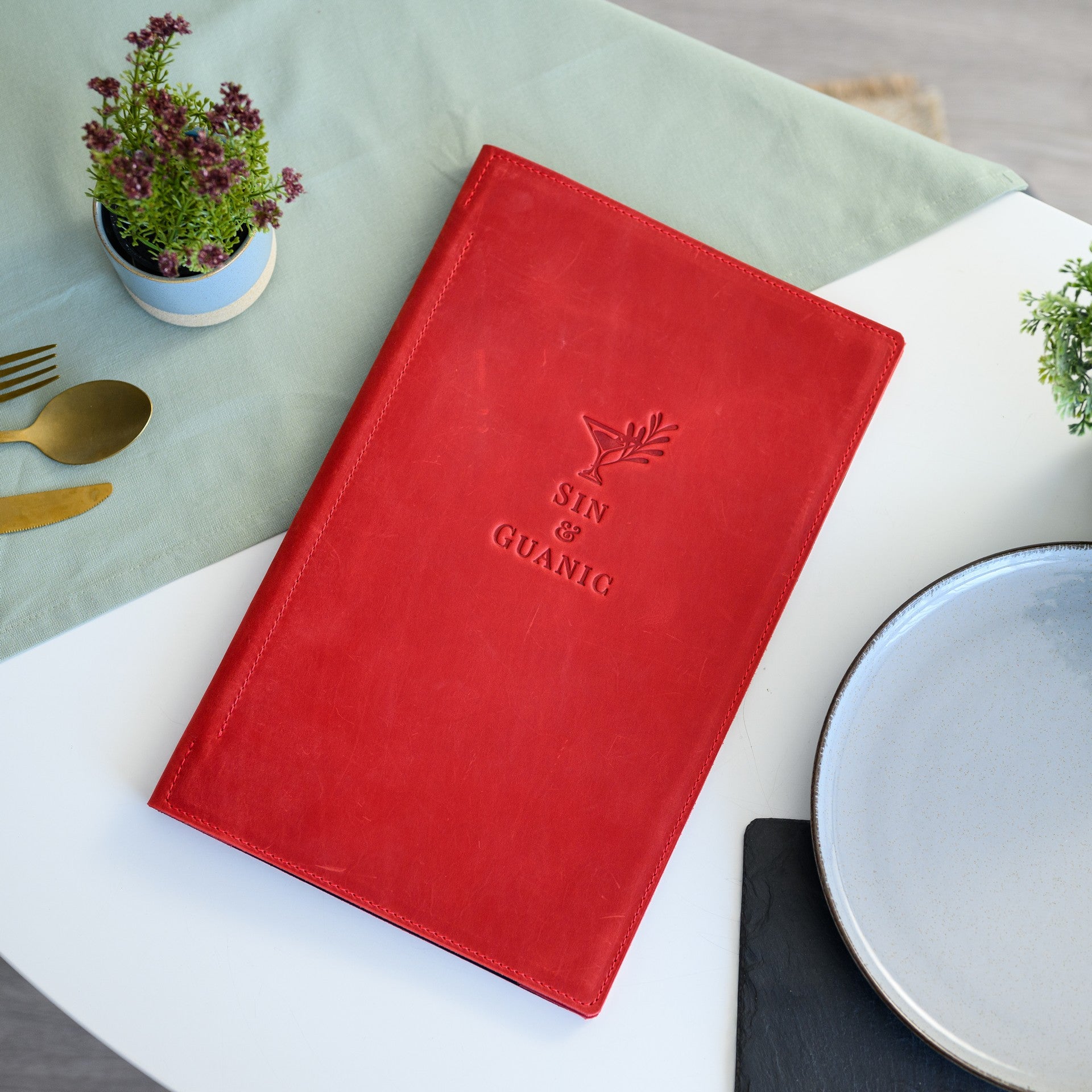 Timeless Leather Restaurant Menu Folder, providing a classic elegance to your dining experience.