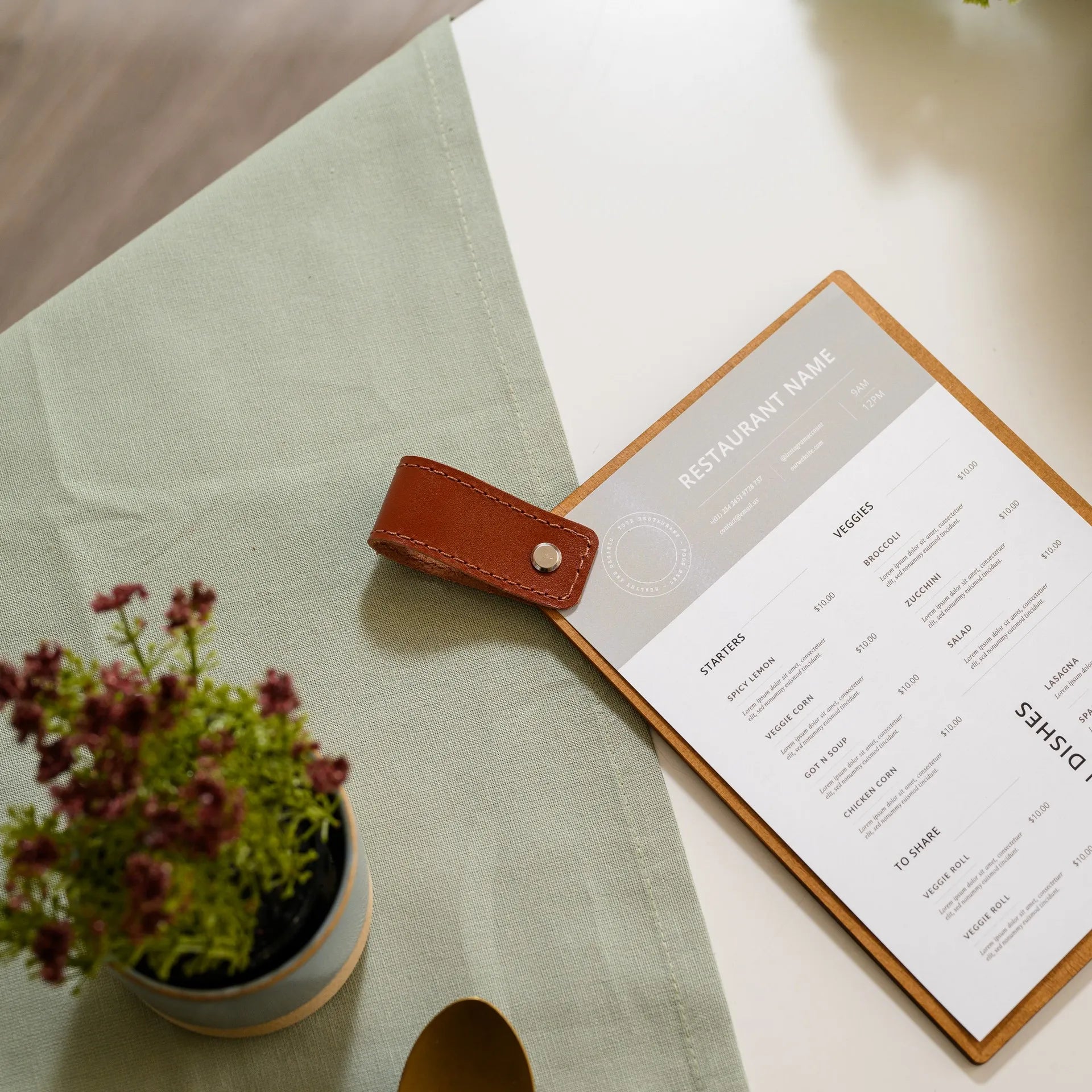 Wooden Menu Board with Leather Handle (P09A5)