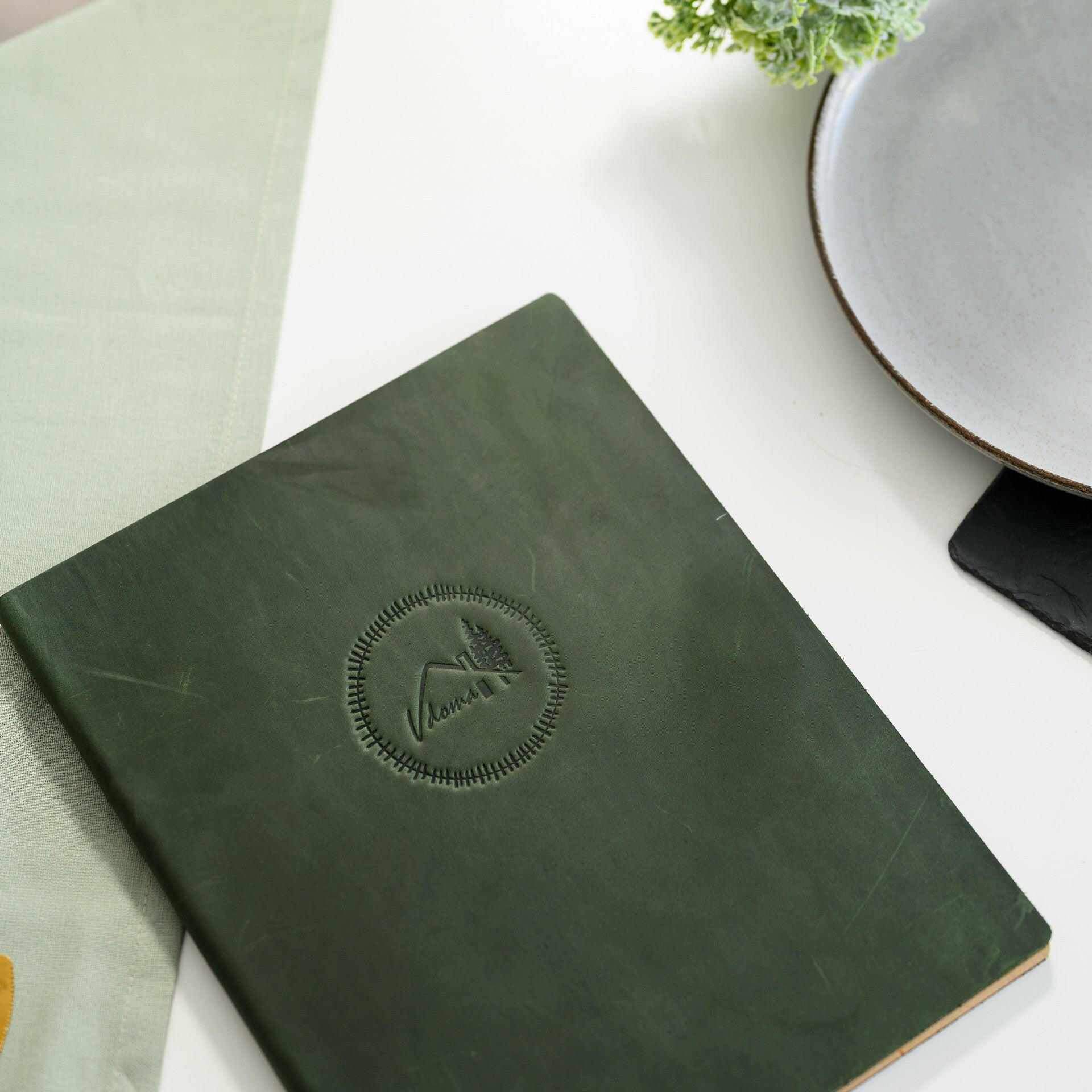 Durable Design: Protect and present your menus with our hard cover holder, ideal for a polished and professional look.