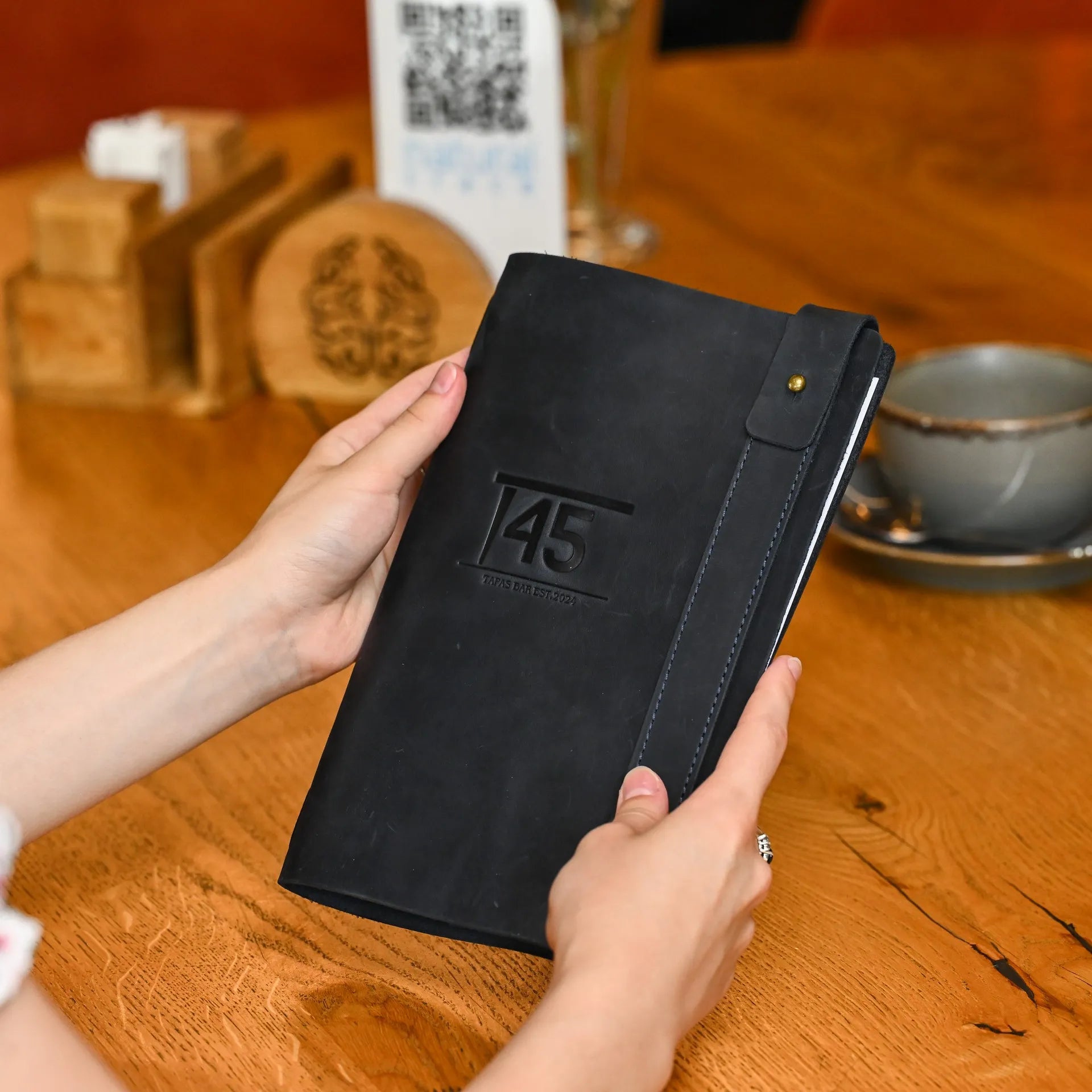Leather Wine List, Leather Menu Cover, Restaurant Menu Cover, Cafe Bar Menu, Menu Book, Custom