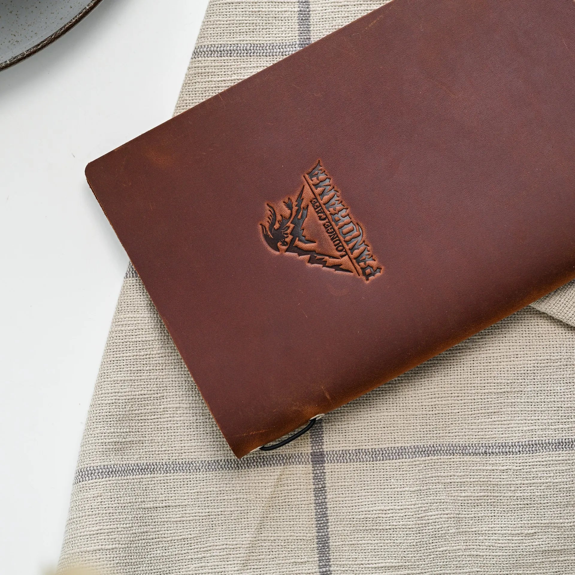 Leather Menu Holder with Rubber String fixing with Crazy Horse leather (LM06A5) - inkohoreca - shop