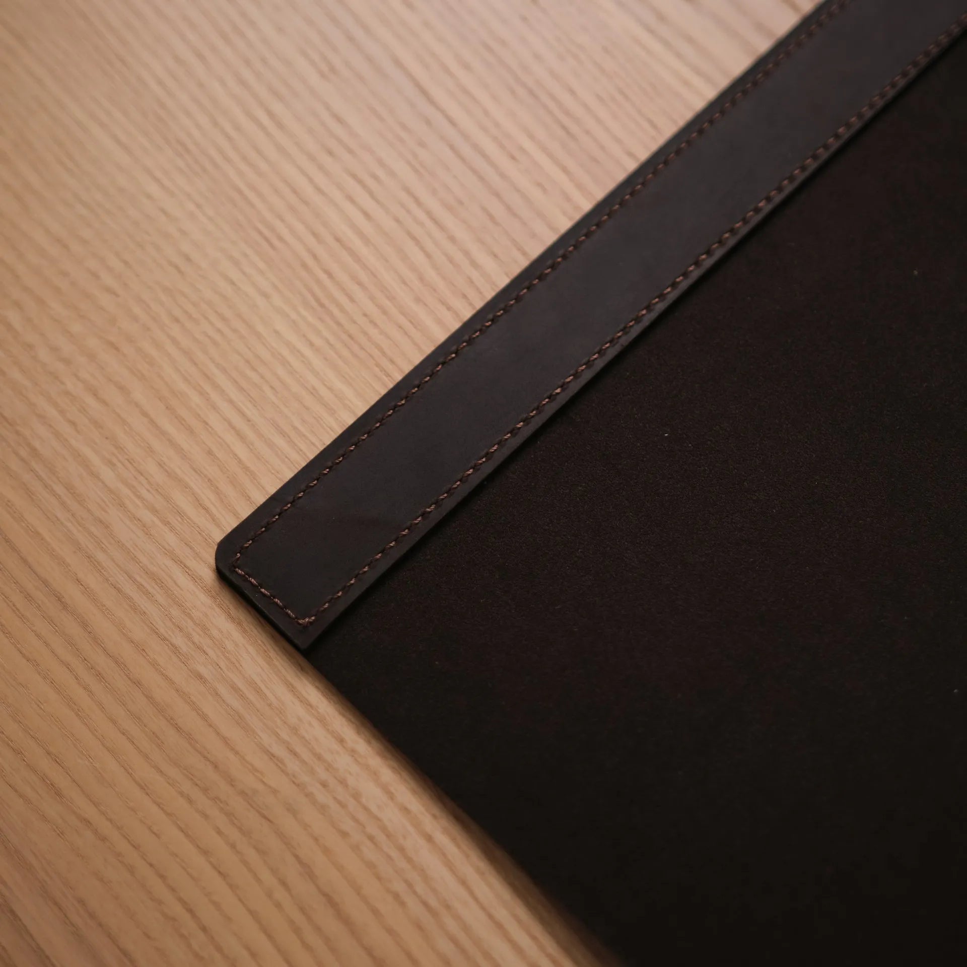 Menu Holder with Ring Binder Mechanism with Crazy Horse leather (LM01A4) - inkohoreca - shop