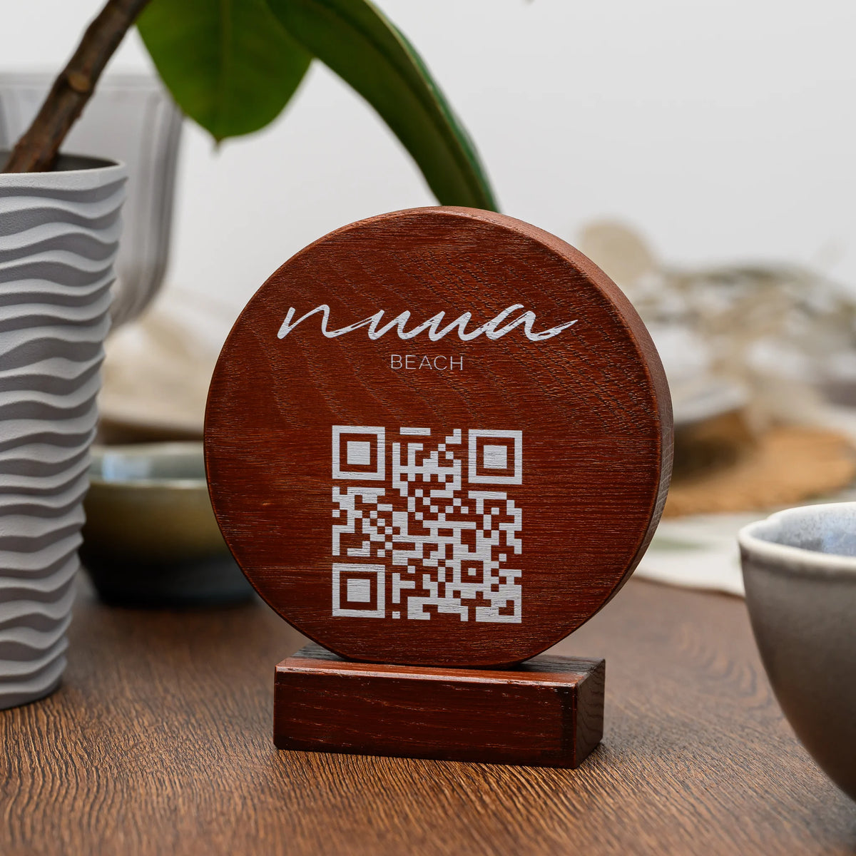 QR Menu Sign Printed on Round Oak in Machagony (QW03)