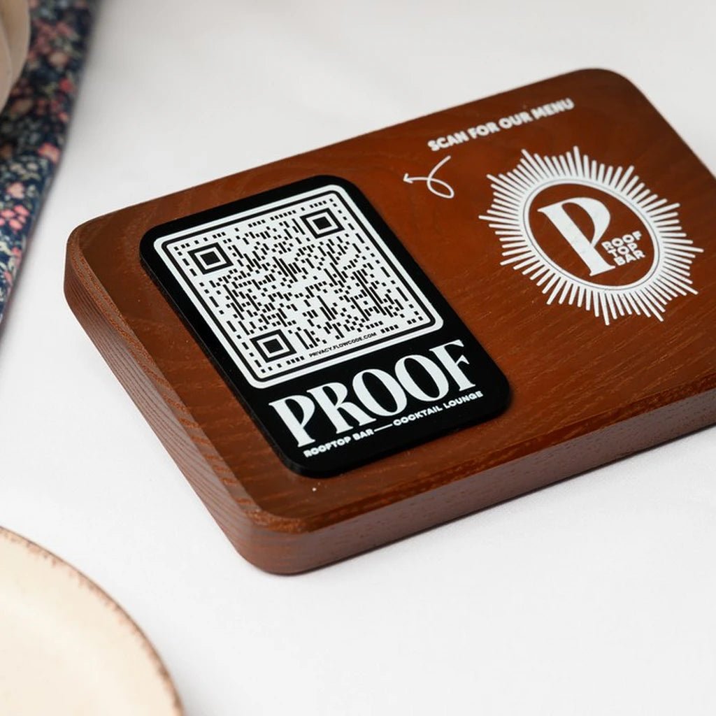 QR Menu Sign with Acrylic form solid Oak (QW01) - inkohoreca - shop