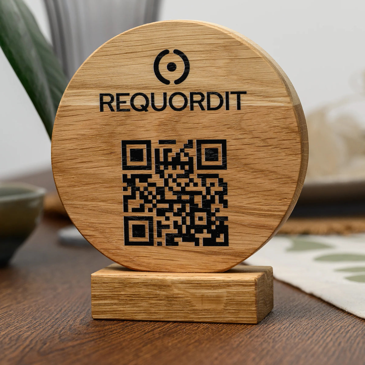 QR Menu Sign Printed on Round Oak Stand (QW03)