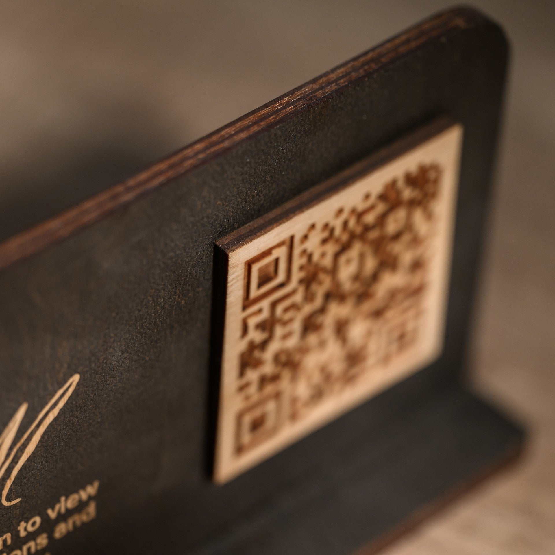 Wooden Horizontal Table Stand with QR Code Menu Sign (QP03) - inkohoreca - shop