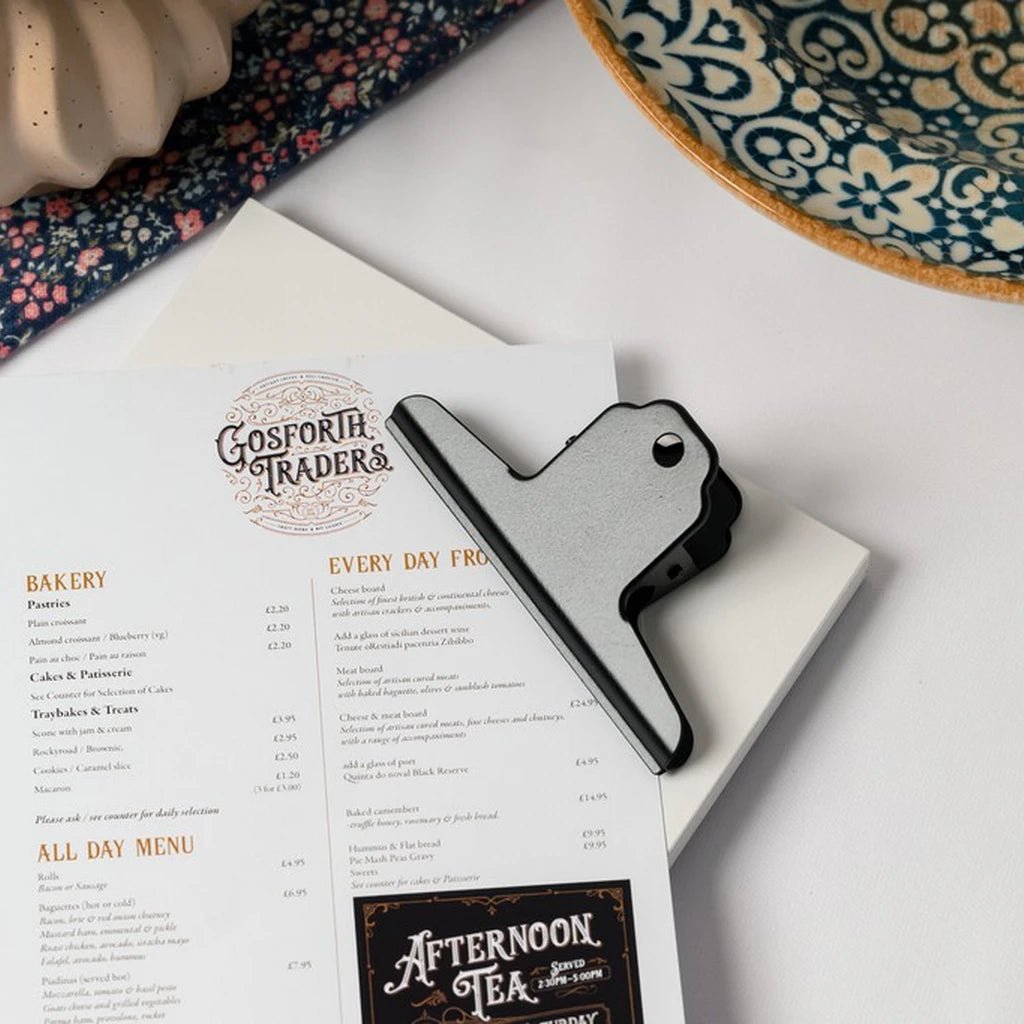 Wooden Oaken Menu Holder with coloured clip in White (TT426A5) - inkohoreca - shop