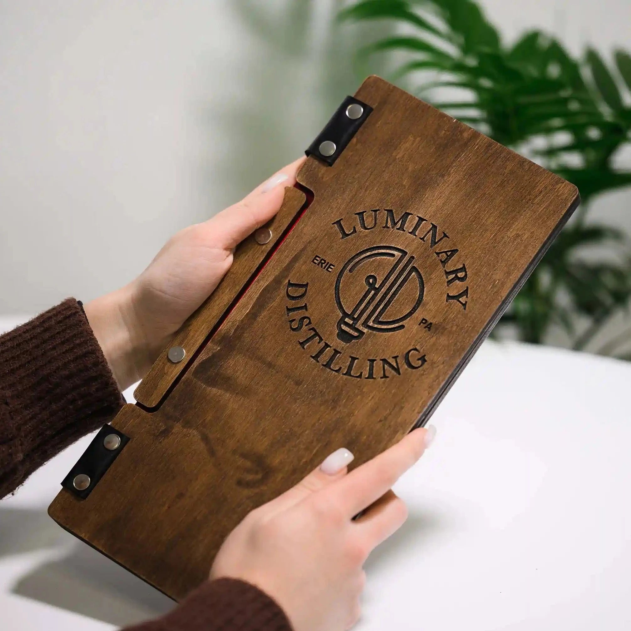 Hardcover Wooden Wine List Holder (PM02A6) - inkohoreca - shop