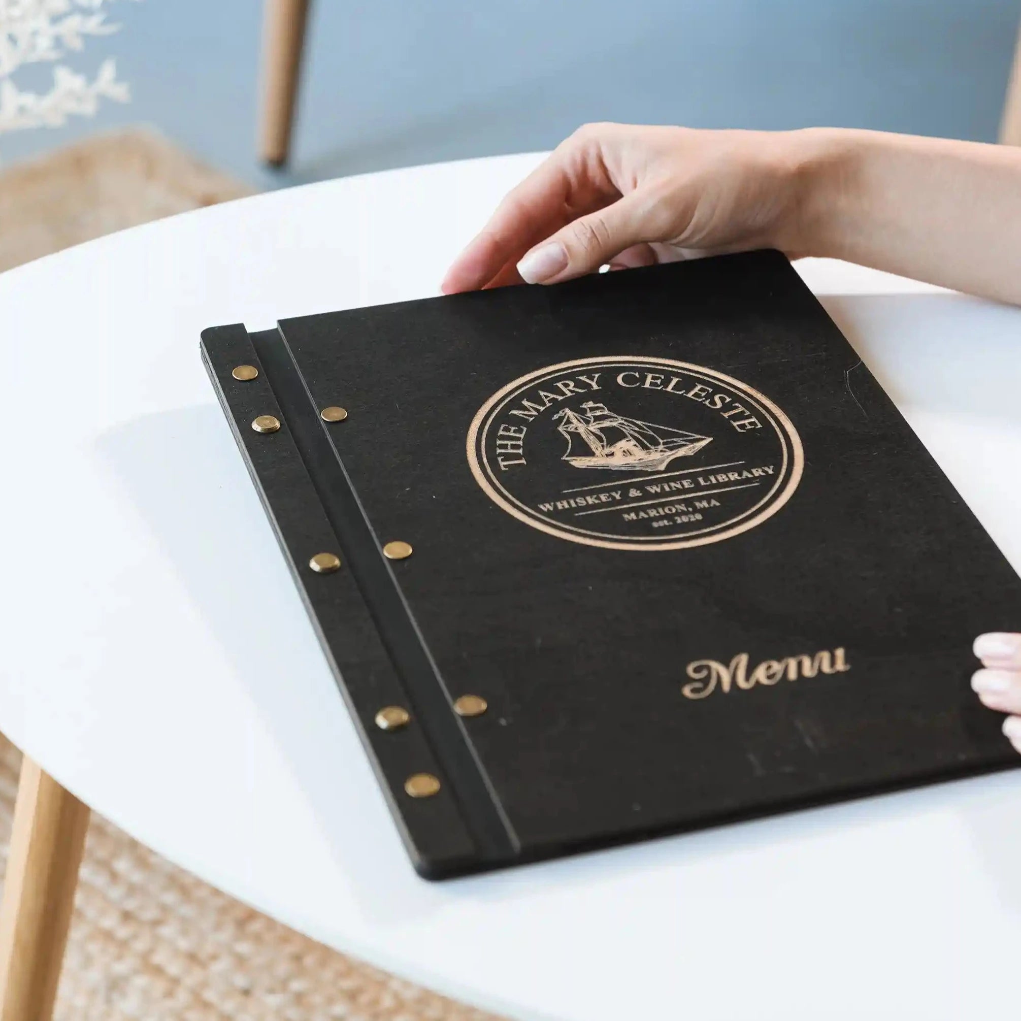 Customized Menu Folder: Tailored to match your restaurant's theme and branding.