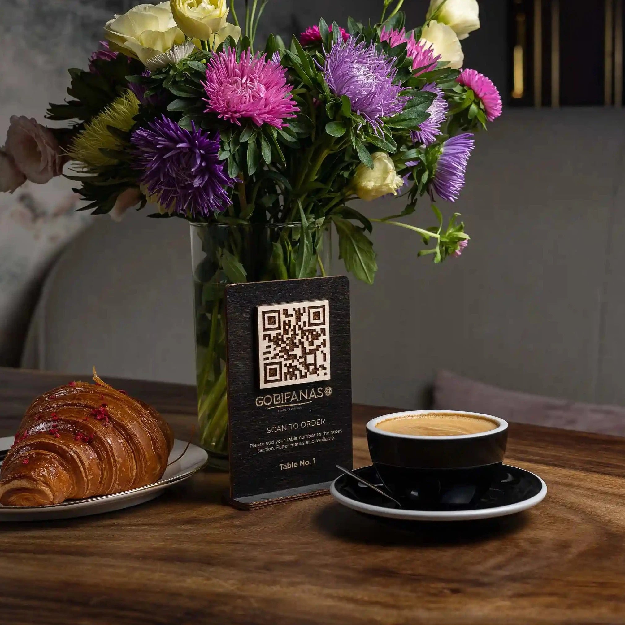 Touchless Menu Sign for cafes and bars. Scannable QR code for easy access to menus and prices, enhancing customer convenience